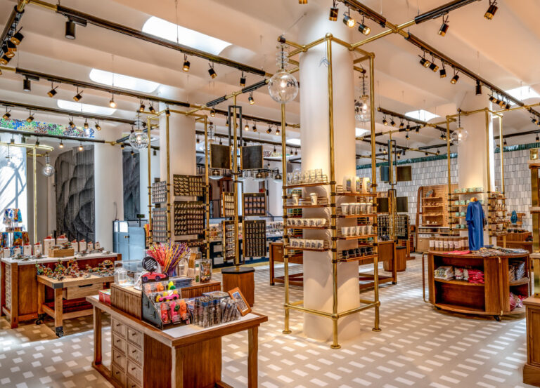 Simbòlic Casa Batlló Store: Donde cada producto tiene una historia