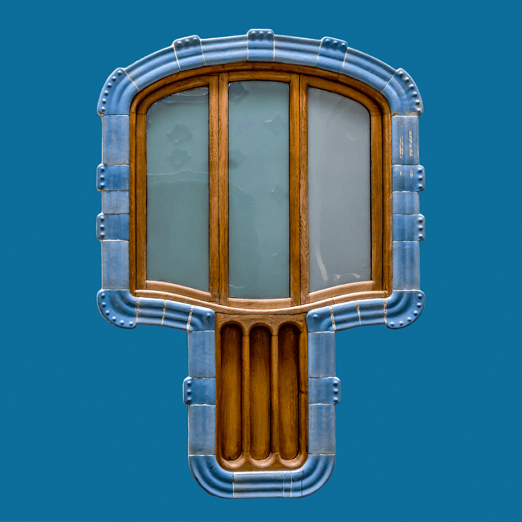 United by Gaudí’s Windows: Free Tour and Commemorative Book